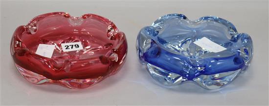 Two Studio glass bowls in red and blue